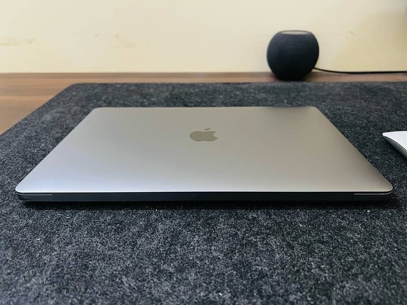 Macbook Air 13 inches M1 8GB/256GB 1