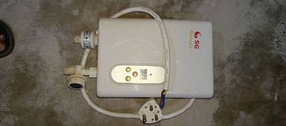 SG Instant Electric Gyser 03007090645