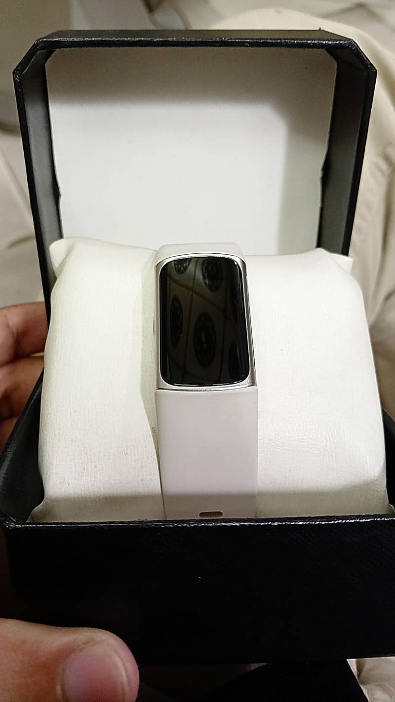 Fitbit Charge 6 (Rare) 2