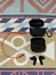 Jbl Tune 230NC TWS Earbuds with Silicone case and original jbl wire.