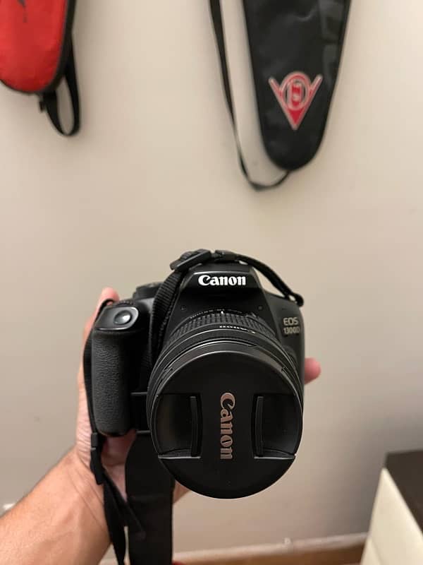 CANON EOS1300D 1