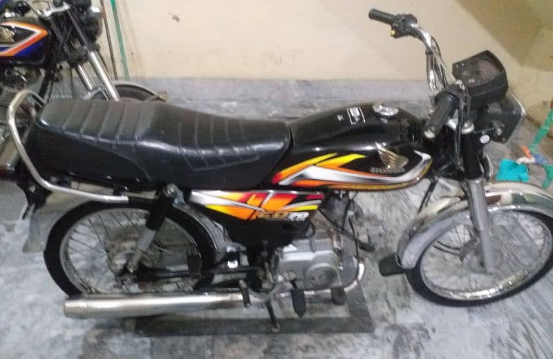 Honda CD 70 4