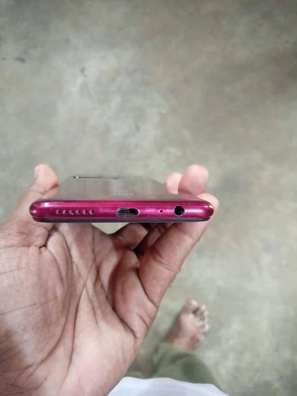 Infinix hot 10 6/128 3