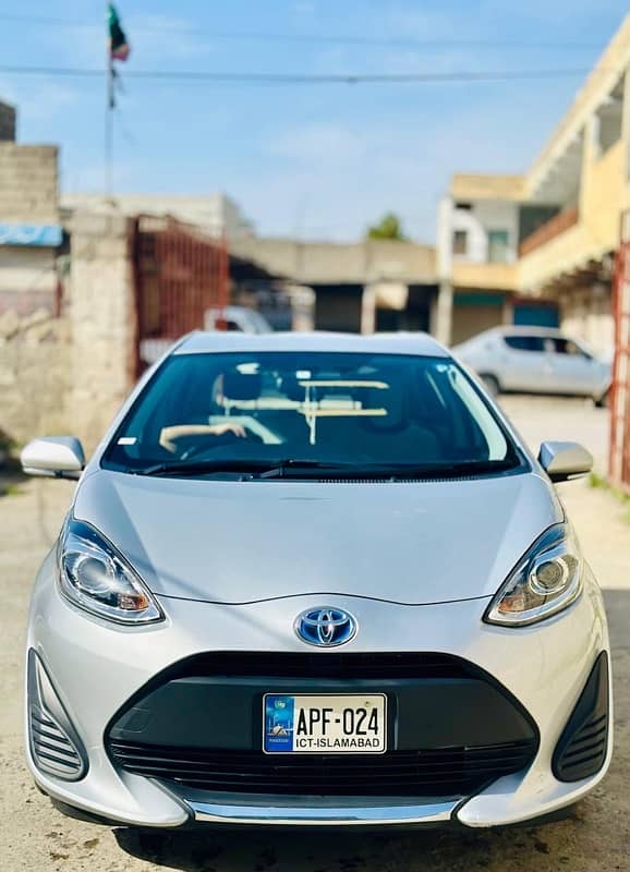 Toyota Aqua 2021 in great condition with auction sheet 3