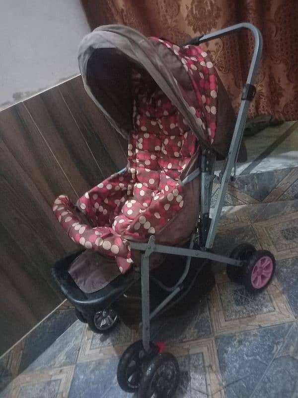 pram good condition 6