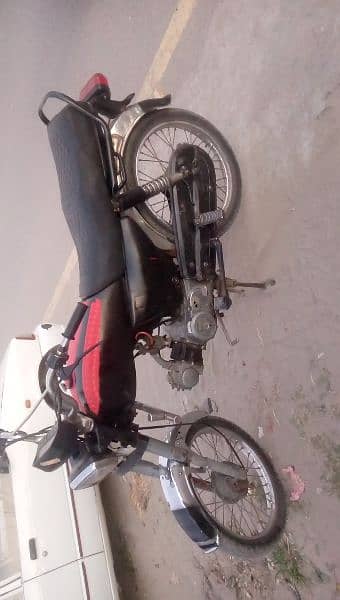 condition used hy 2014 model unique bike my WhatsApp number3195029221 0