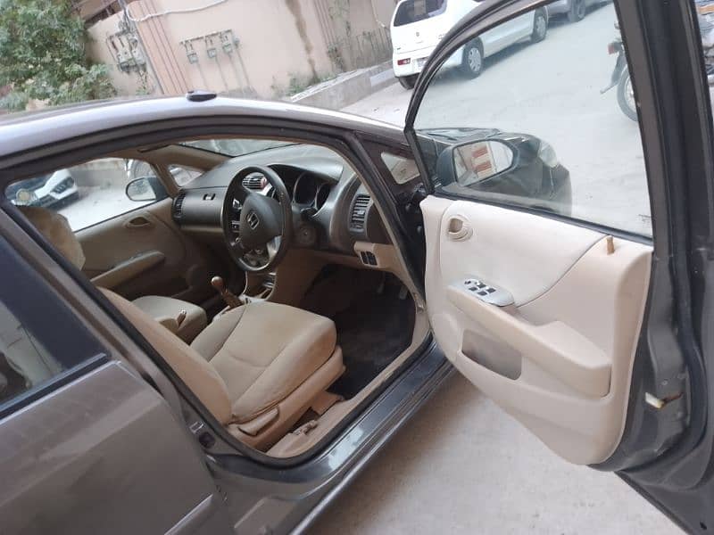 Honda City IDSI 2007 mint condition fimly car 4