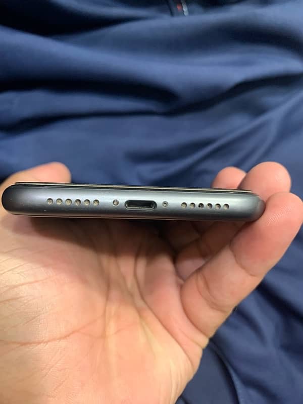 IPHONE 11 JV 64GB 4