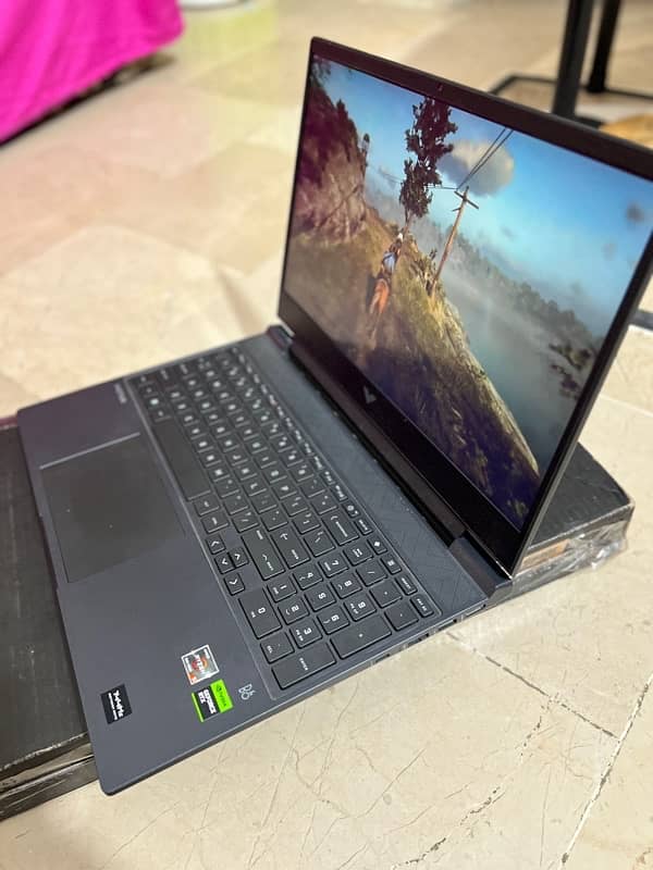 Gaming laptop with rtx 2050, in warranty 4