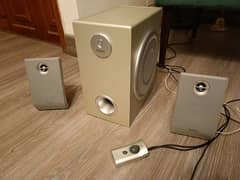 Edifier 2.1 speaker system