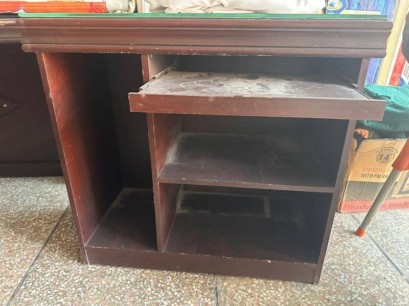 Table For Sell ok Condition ma hai 2