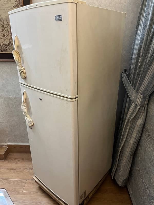 LG fridge no frost for sale in immaculate condition 6