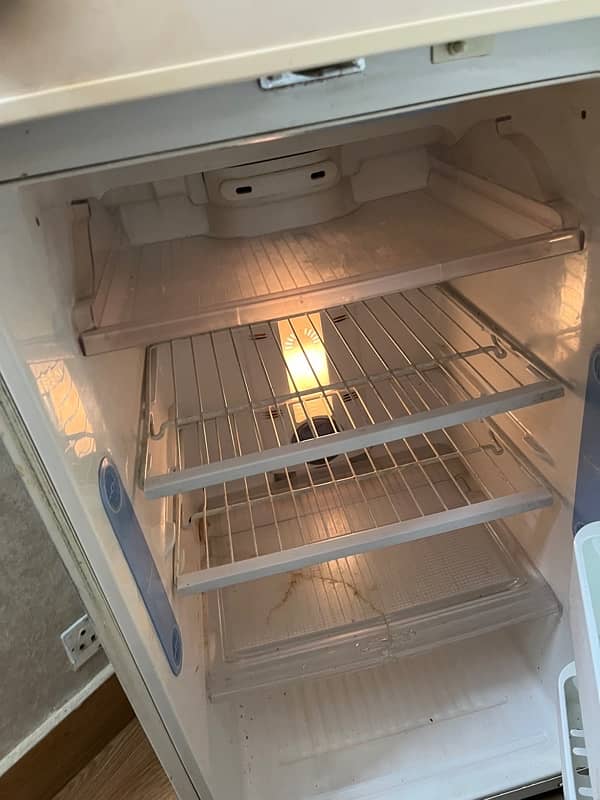 LG fridge no frost for sale in immaculate condition 10