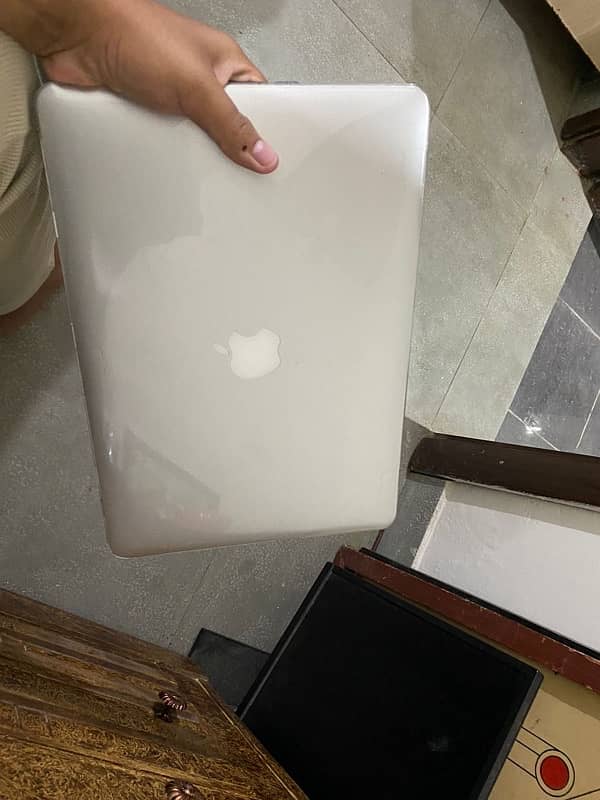 MacBook Air 2017 Mint Condition 1