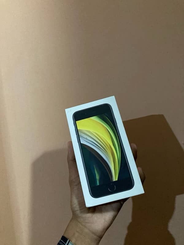 iphone se 2020 with box 6