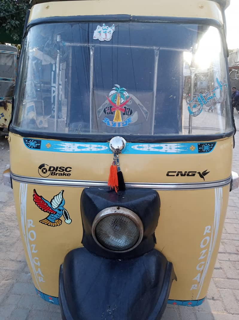 RozGar-2015,Disc-Brake,LPG-PetRoL Rickshaw,Engine FuLL OK 100%, 1