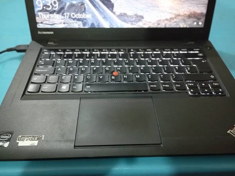 Lenovo Laptop |Thinkpad T 440 | core i3 5th gen | lightening keyboard 6