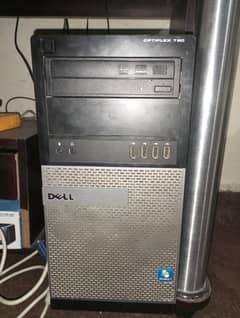 Core i5 2500 with Dell LCD 22'' and AMD RADEON R7 250