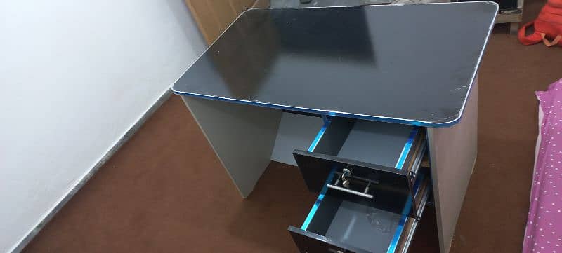 Office Table Brand New 1