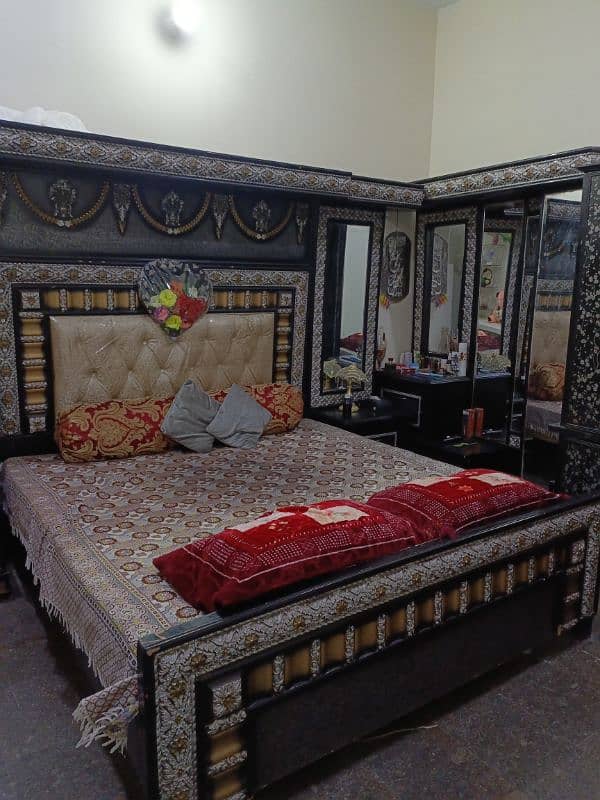 original Deco bed set, Almari, singar table/03001590302 2