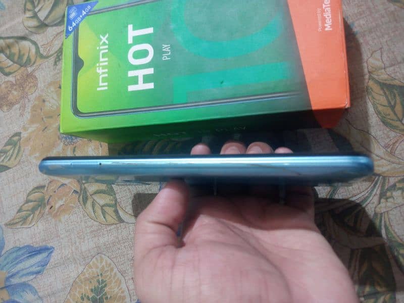 infinix hot 10 Play 4GB Ram 64GB ROM All accessories complete with box 7