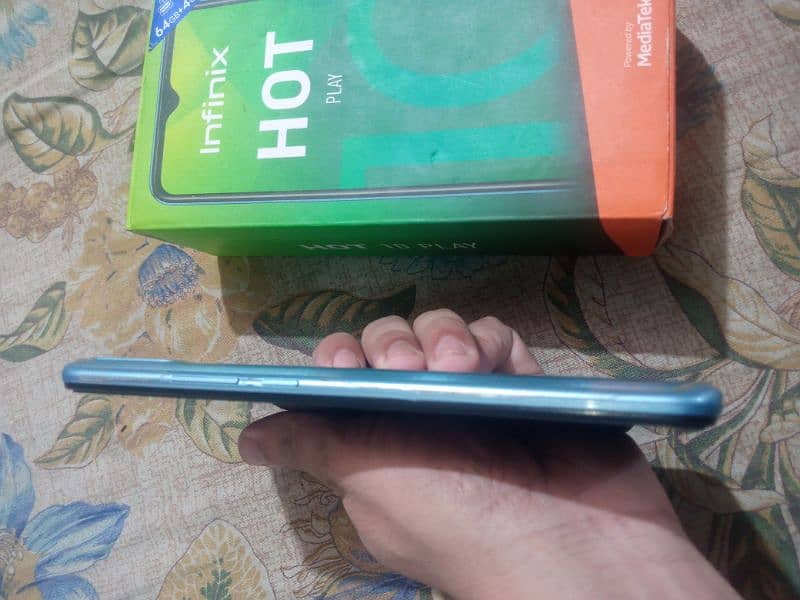 infinix hot 10 Play 4GB Ram 64GB ROM All accessories complete with box 8