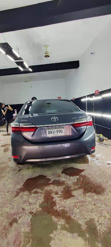 Toyota Corolla Altis 2017 6