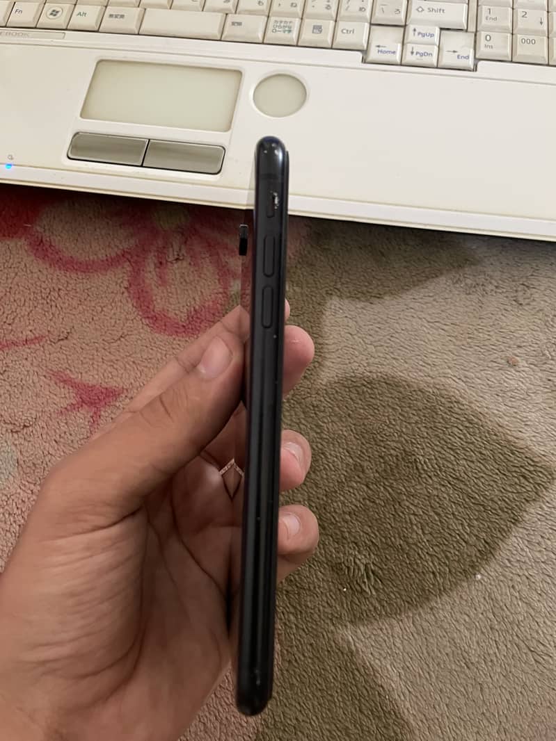 iPhone XR 128GB 2