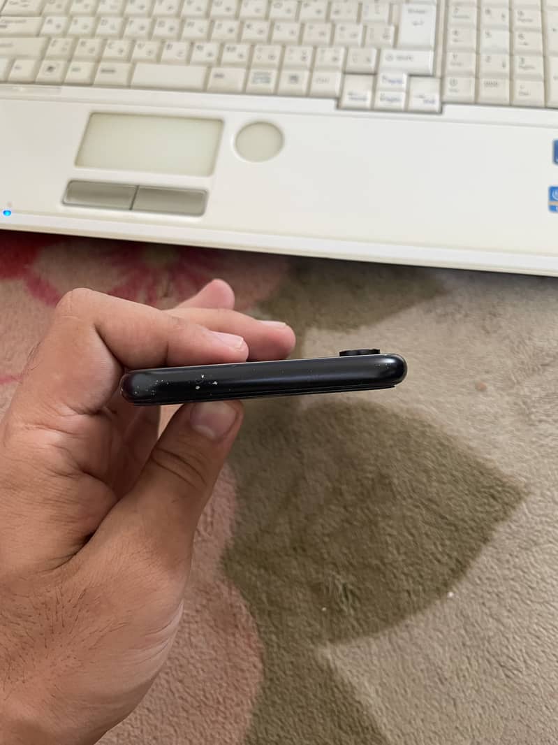 iPhone XR 128GB 4