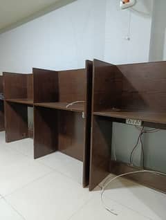 Workstations Used for Sale (22 Cabins)