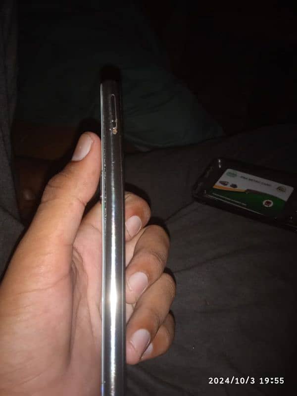 REDMI NOTE 8 WITH BOX FOR SALE URGENT 4/64 2