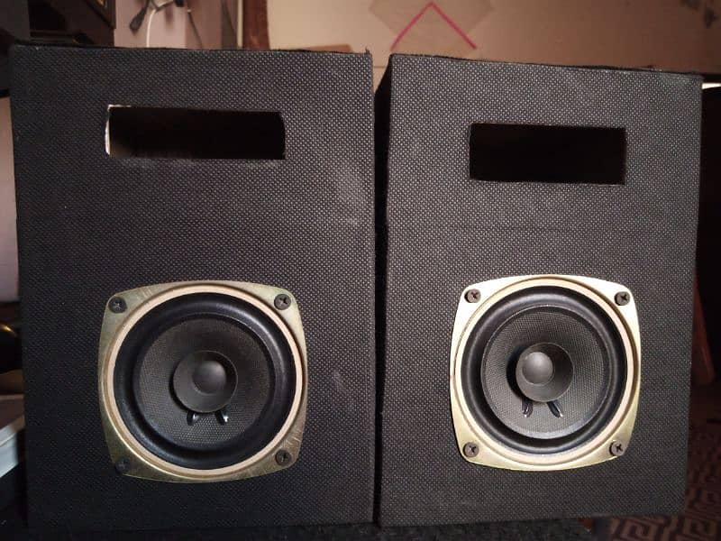 Bookshelf Speakers 1