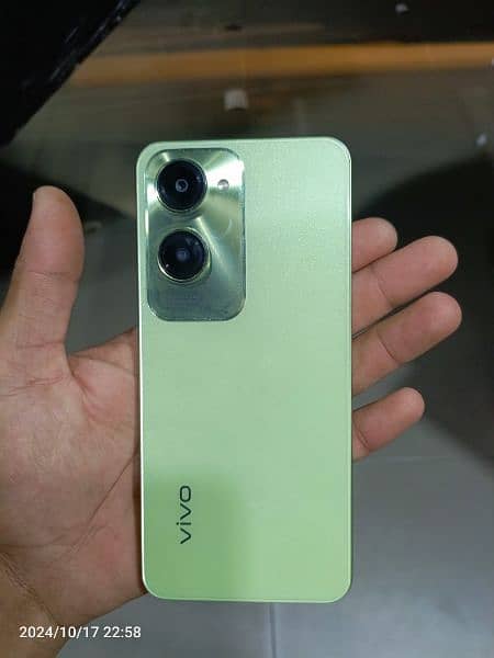 vivo y18    4/128 1