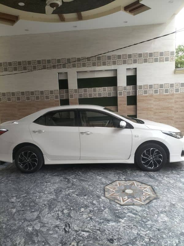 Toyota Corolla Altis 2023 3