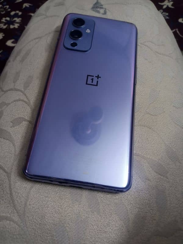 I'm selling my One plus 9 0