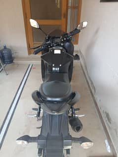 Only Black suzuki Gixxer in karachi