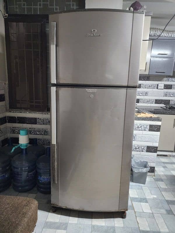 Selling used Dawlance refrigerator in Adamjee Nagar Society 0