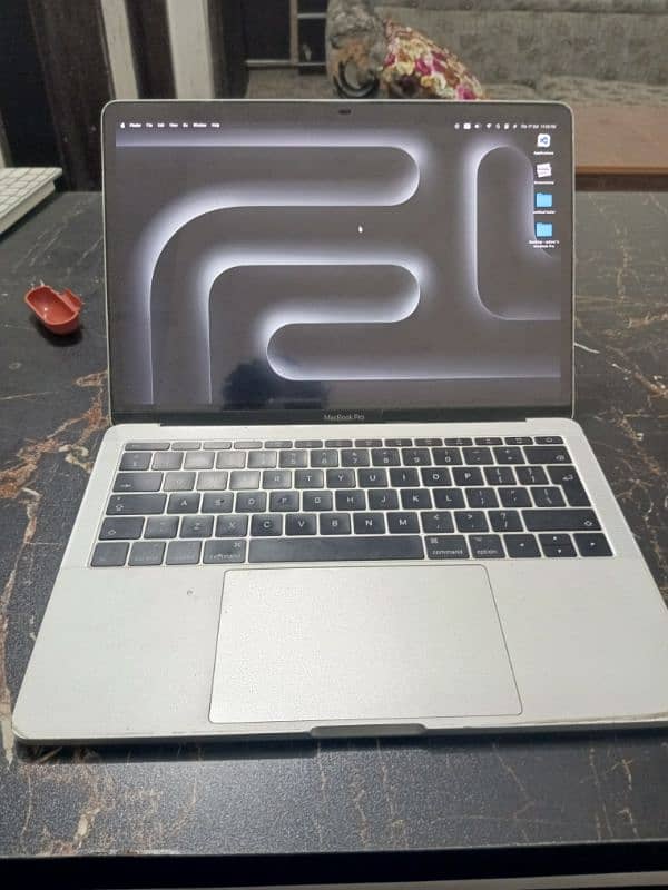 MacBook pro 2017 urgent sale 10