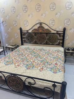 Iron bed set king size