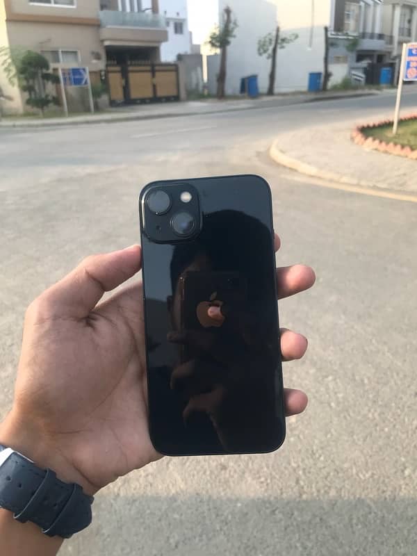 iPhone 13 non pta with box 0