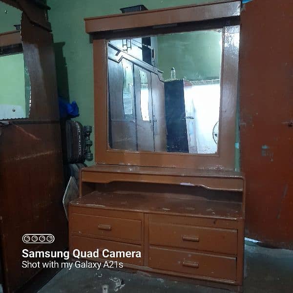 wooden dressing table 1