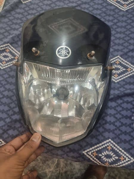 ybr ki head light bilkul new hai all ok lush condition 2