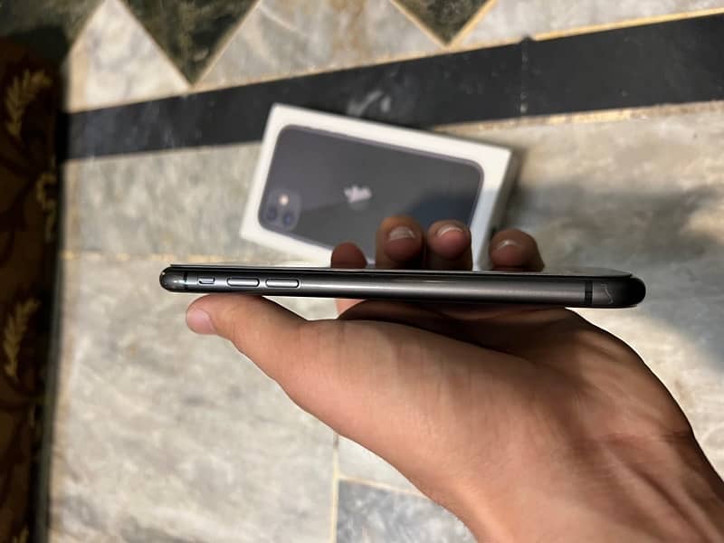 Iphone 11 Black Colur 64gb Jv 7