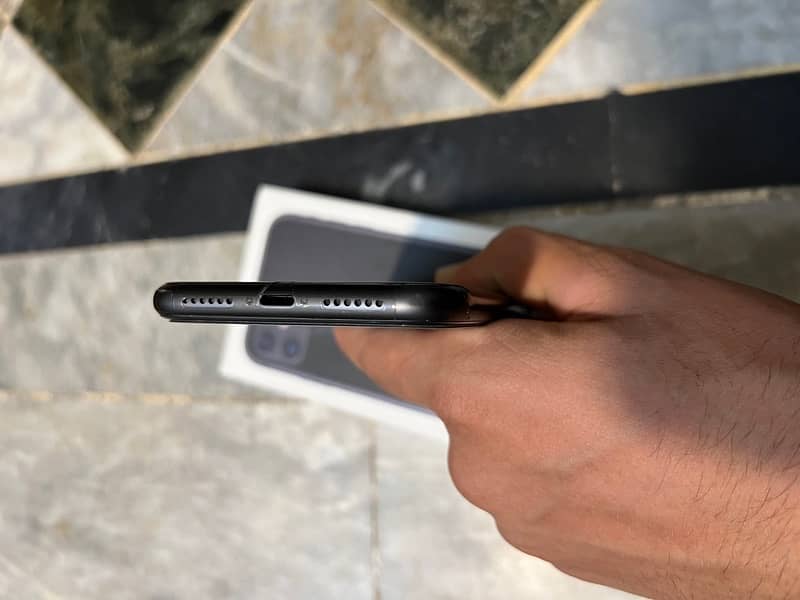 Iphone 11 Black Colur 64gb Jv 9