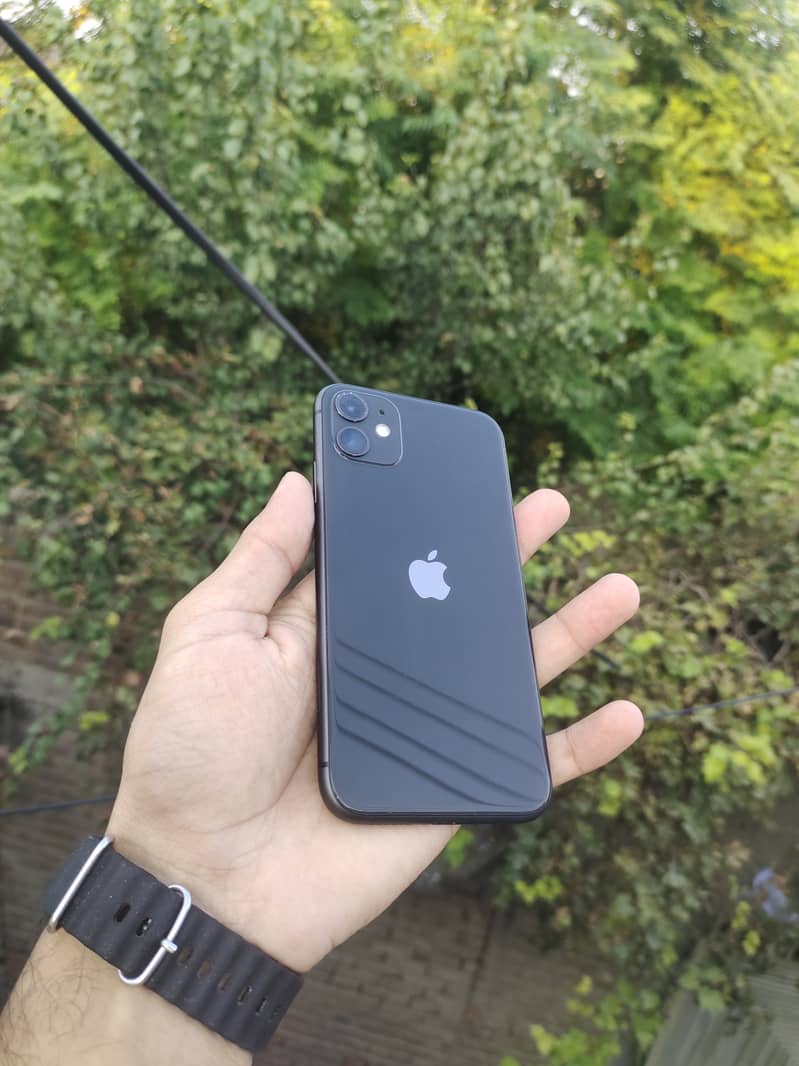 iphone 11 Water pack (urgent sale) 6