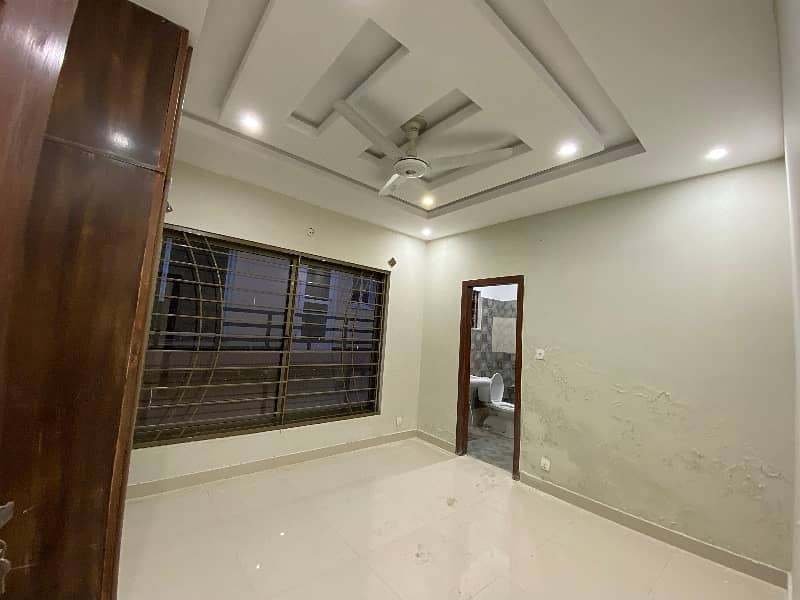 7 Marla Spacious Upper Portion Ground Portion Lock Independent House Available For Rent 8