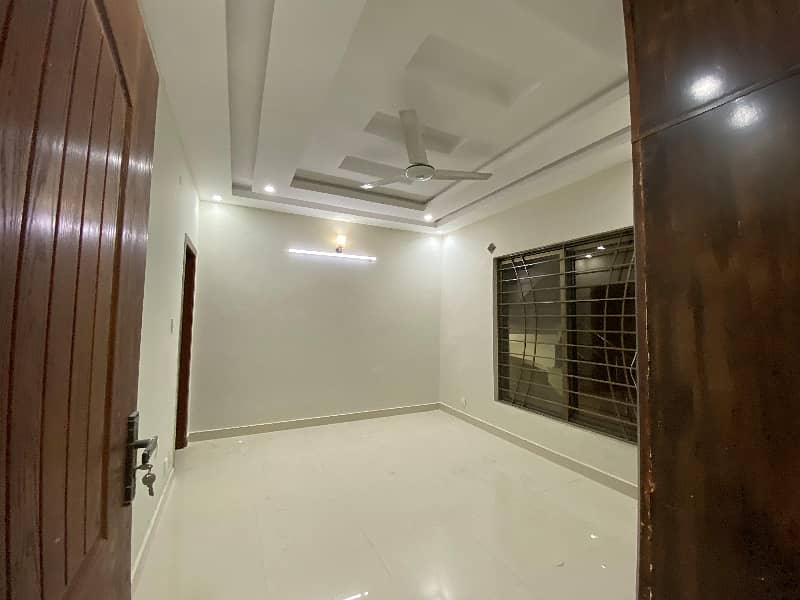 7 Marla Spacious Upper Portion Ground Portion Lock Independent House Available For Rent 9