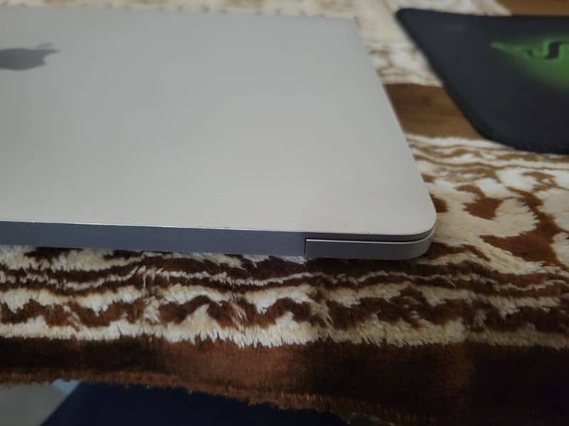 macbook pro 1