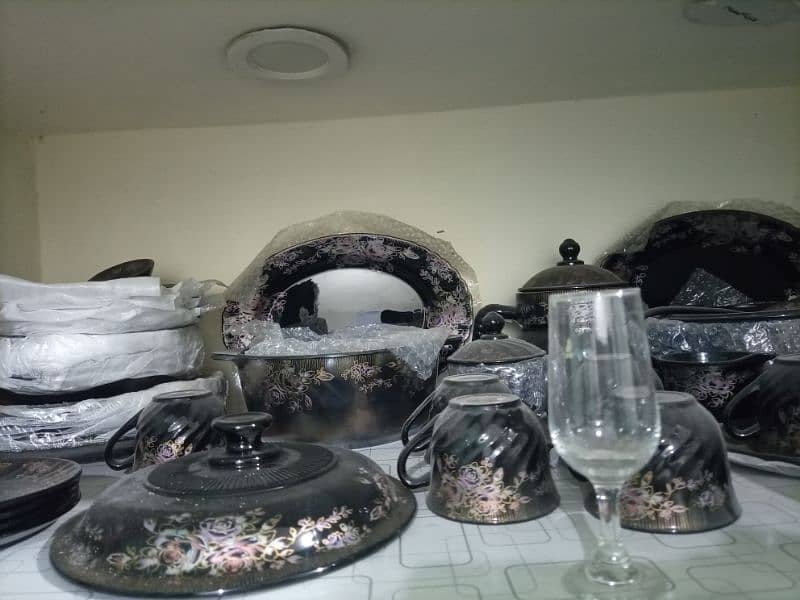 Dinner Set | High Quality Crockery 0