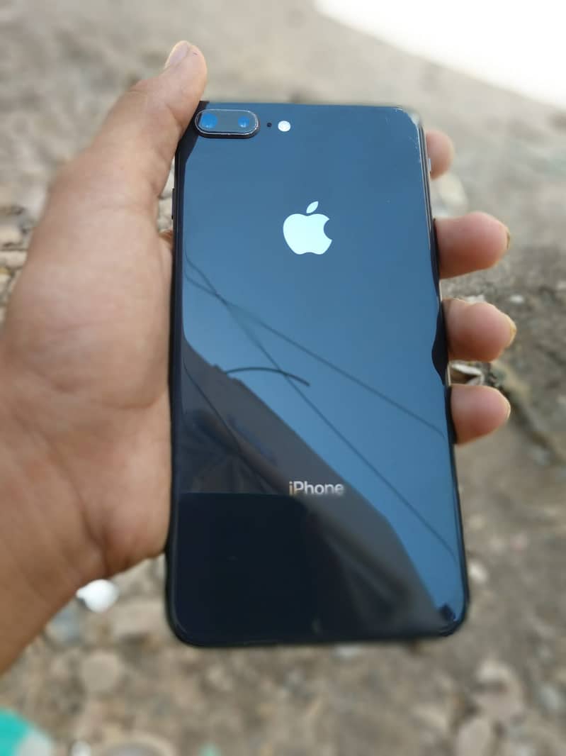 iPhone 8 plus non pta 1